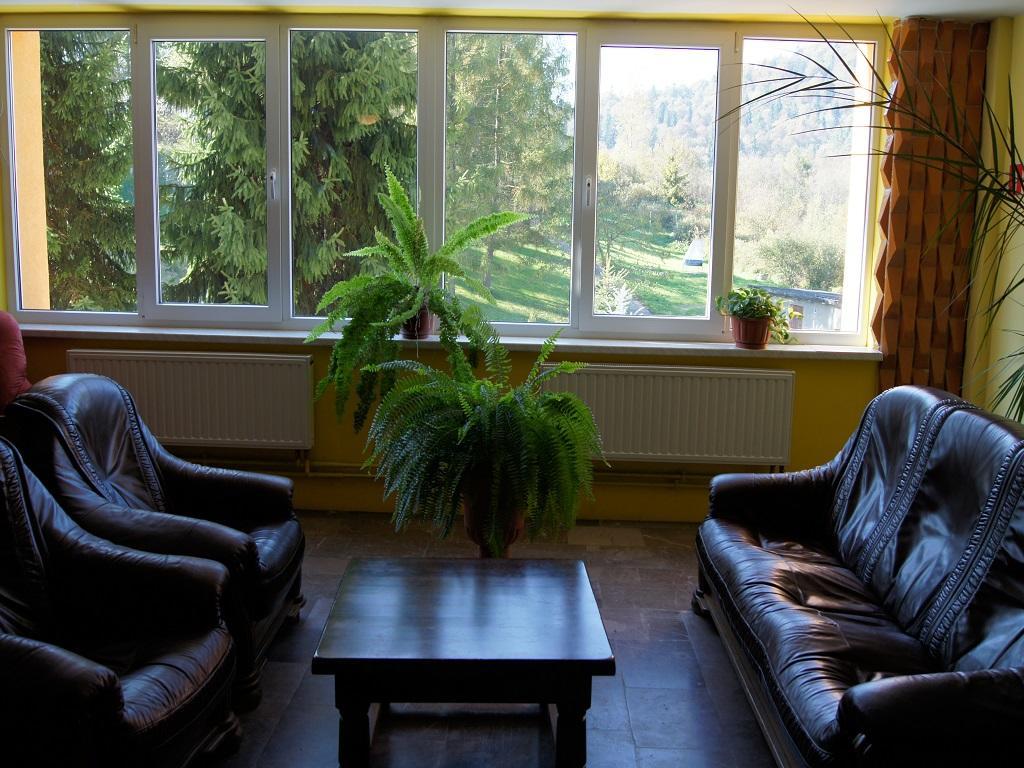 فندق Korona Sanatorium Uzdrowiskowe موشينا المظهر الخارجي الصورة