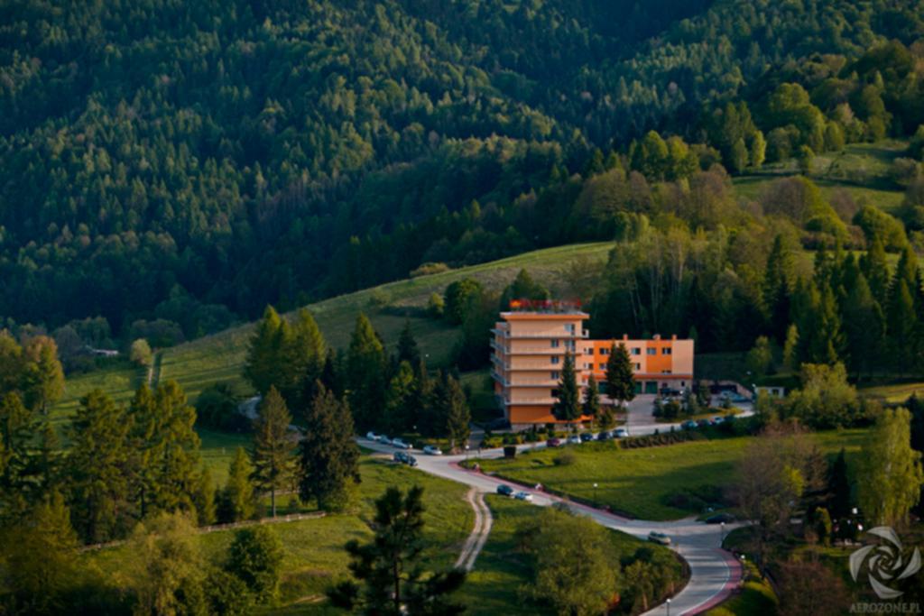 فندق Korona Sanatorium Uzdrowiskowe موشينا المظهر الخارجي الصورة
