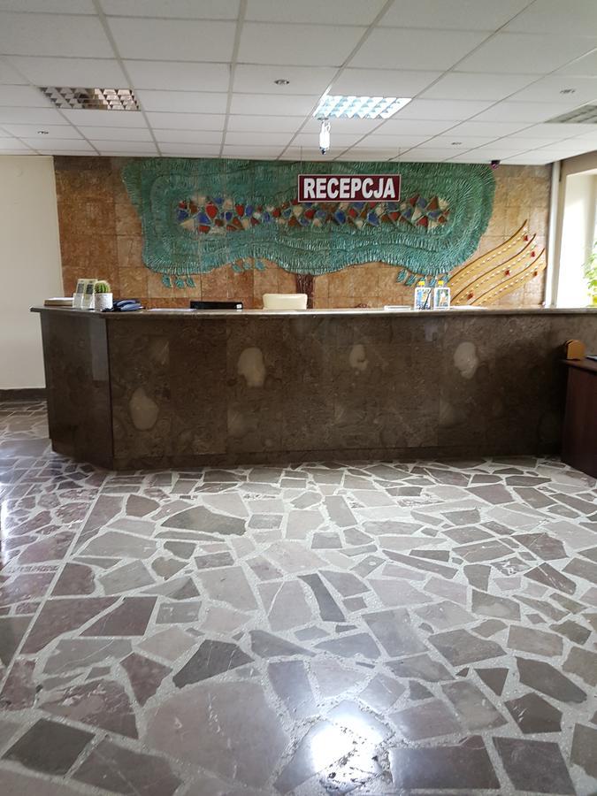 فندق Korona Sanatorium Uzdrowiskowe موشينا المظهر الخارجي الصورة